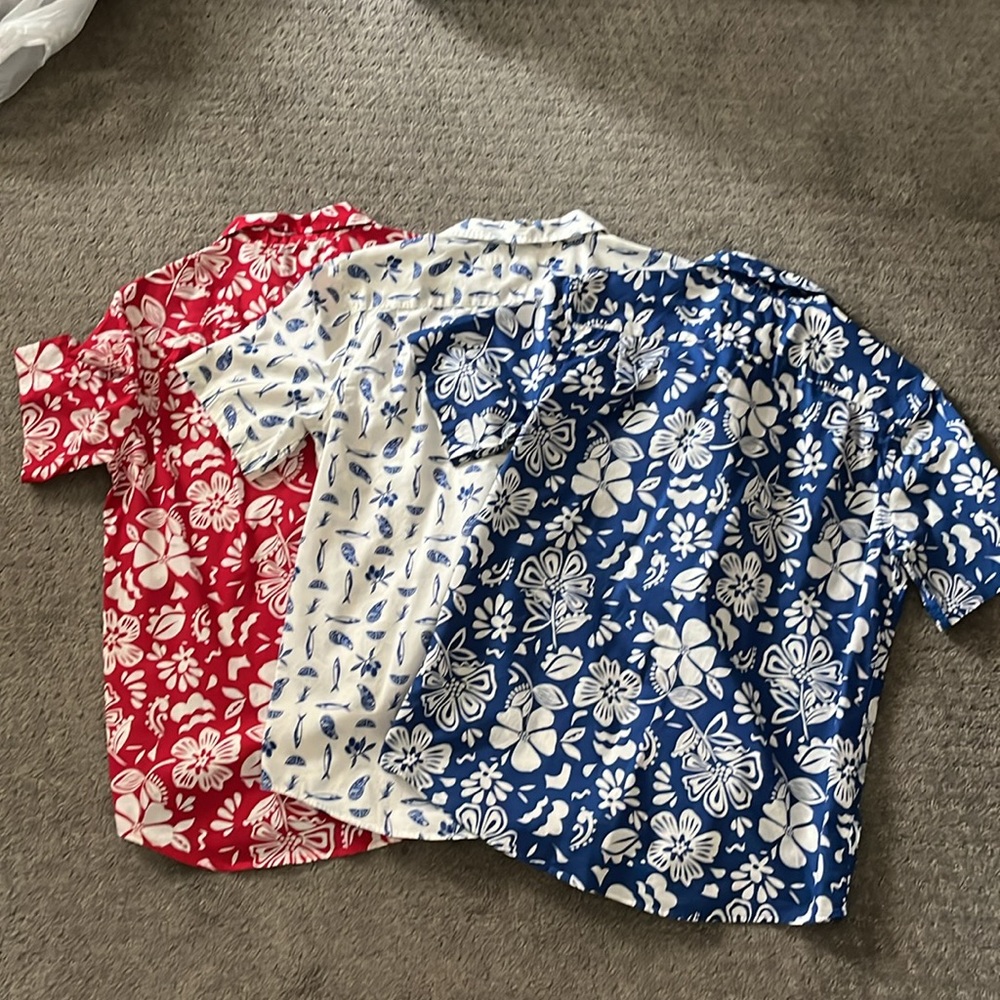 3 Old Navy Men’s Everyday Shits - Picture 2 of 2